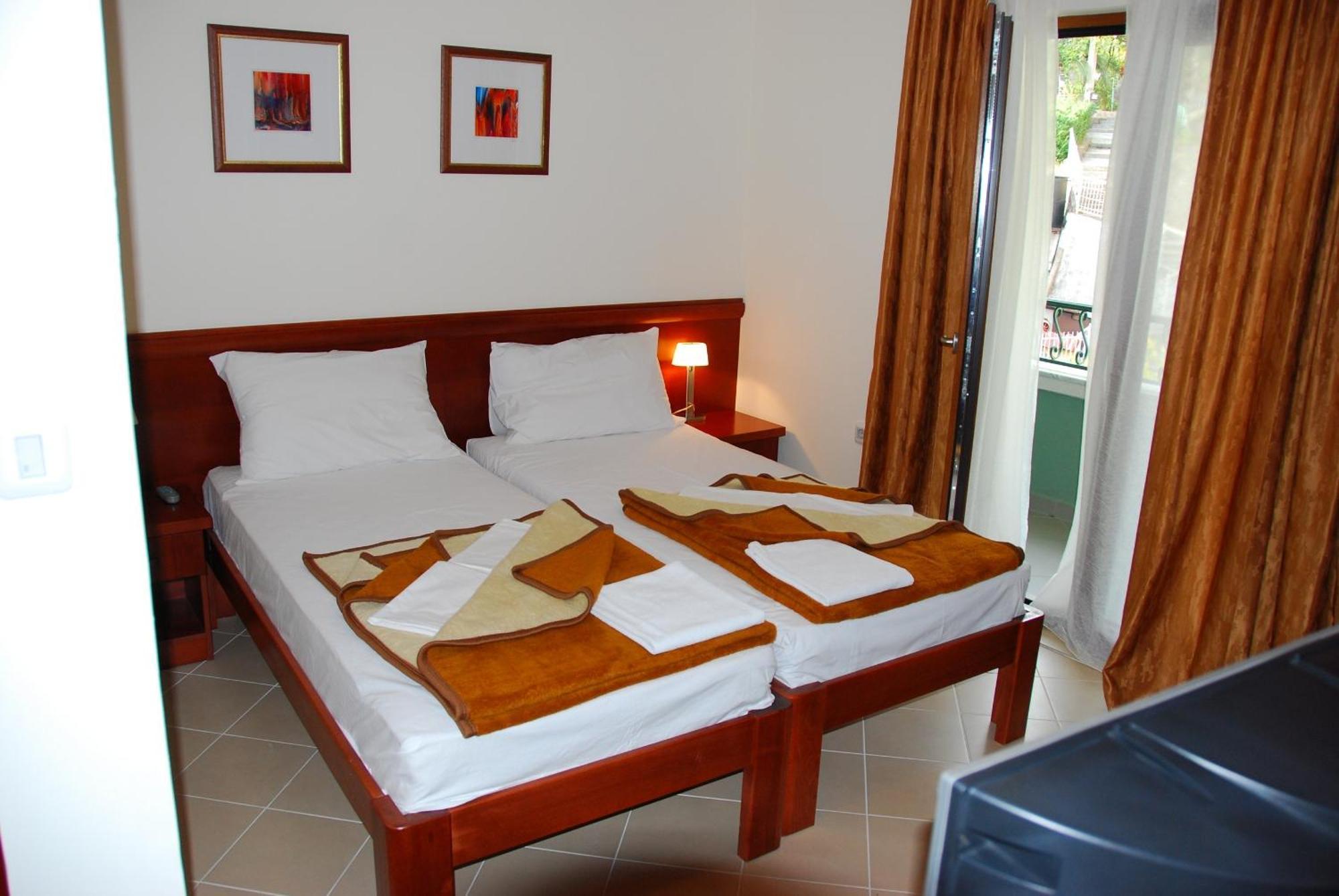 Apartments Krapina Budva Exterior photo